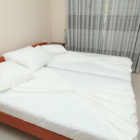 Hotel Lavonka Tourist Rest Anuradhapura Zewnętrze zdjęcie