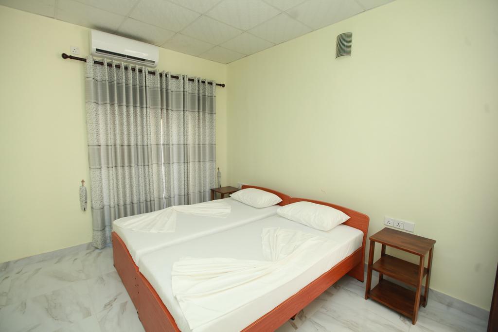 Hotel Lavonka Tourist Rest Anuradhapura Zewnętrze zdjęcie