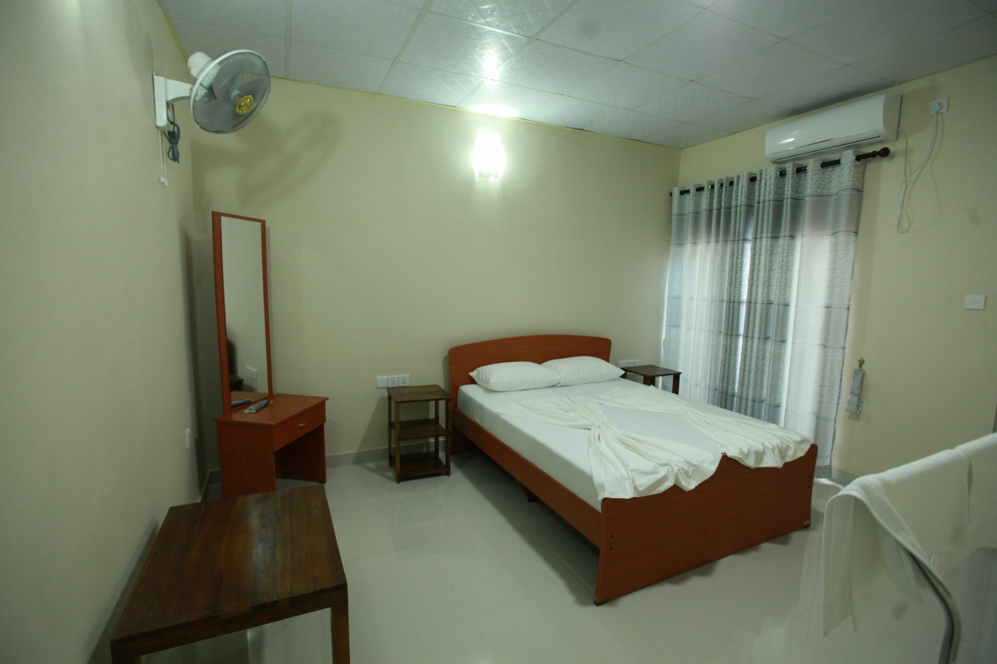 Hotel Lavonka Tourist Rest Anuradhapura Zewnętrze zdjęcie